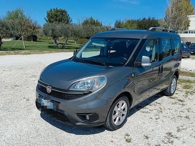 Usata Fiat Doblò 105 CV (77 kW) 2015 Grigio Monovolume