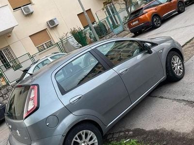 Usata Fiat Punto 90 CV (66 kW) 2012 Grigio Utilitaria
