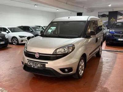 Usata Fiat Doblò 120 CV (88 kW) 2019 Argento Monovolume