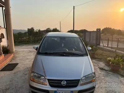Usata Fiat Idea 70 CV (51 kW) 2005 Grigio Monovolume