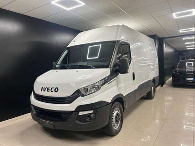 usata Iveco Daily 35S14 V 3520L H2 4 PORTE CLIMA PREZZO + IVA