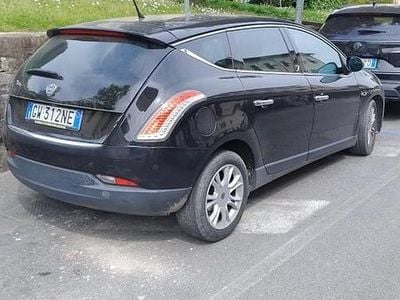 Usata Lancia Delta 105 CV (77 kW) 2012 Nero Utilitaria