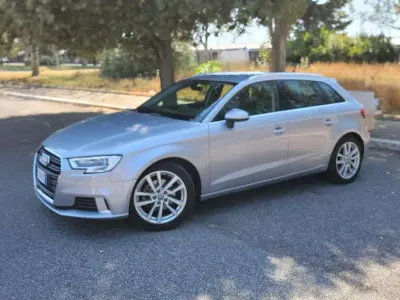 Usata Audi A3 116 CV (85 kW) 2018 Argento Berlina