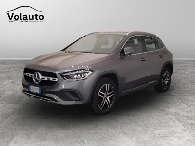 Usata Mercedes GLA180 116 CV (85 kW) 2022 Grigio SUV
