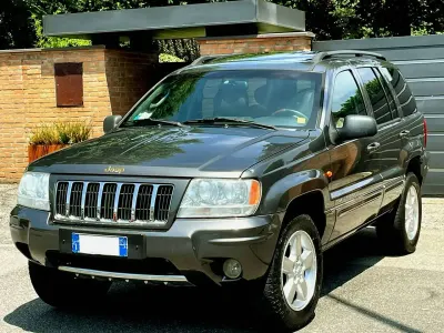 Usata Jeep Grand Cherokee Overland 163 CV (119 kW) 2004 Grigio SUV