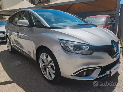 Usata Renault Scénic IV 120 CV (88 kW) 2019 Grigio Monovolume
