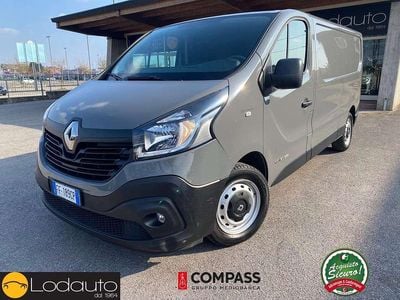 Usata Renault Trafic 120 CV (88 kW) 2016 Grigio Monovolume