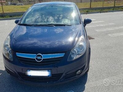 Usata Opel Corsa Edition 80 CV (58 kW) 2010 Blu Utilitaria