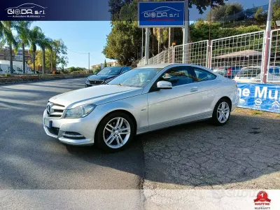 Usata Mercedes C220 Avantgarde 170 CV (125 kW) 2012 Grigio Berlina