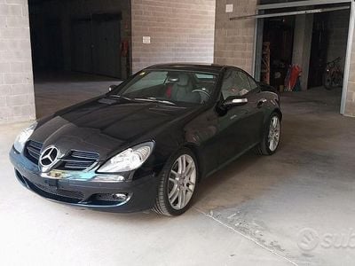 Usata Mercedes SLK280 231 CV (169 kW) 2008 Nero Cabrio