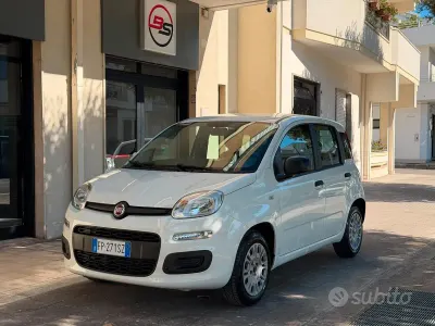 Usata Fiat Panda Lounge 69 CV (50 kW) 2018 Bianco Utilitaria