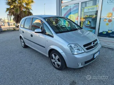 Usata Opel Meriva Enjoy 69 CV (50 kW) 2005 Grigio Monovolume