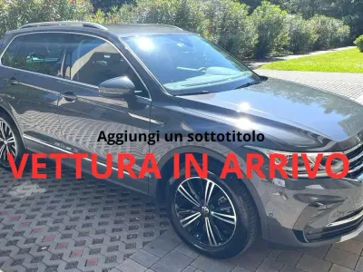 Usata VW Tiguan Elegance 150 CV (110 kW) 2022 Grigio delfino metallizzato SUV