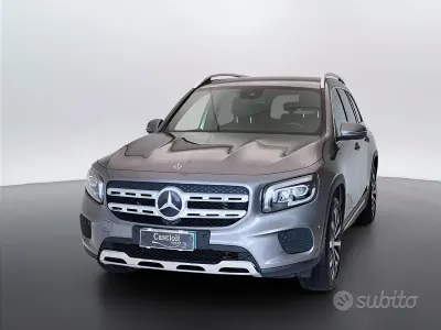 Usata Mercedes GLB200 150 CV (110 kW) 2020 Grigio SUV