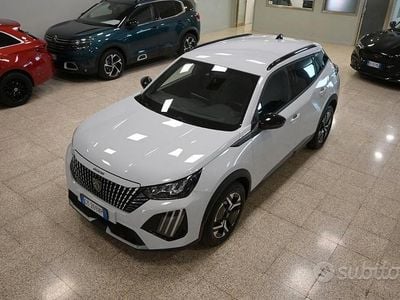 Usata Peugeot 2008 Allure 101 CV (74 kW) 2025 Bianco SUV