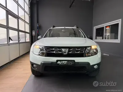 Usata Dacia Duster Ambiance 109 CV (80 kW) 2014 Bianco SUV