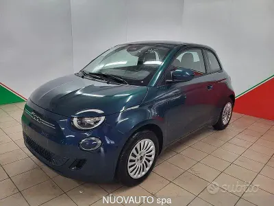 Nouă Fiat 500e Pop 86 kW (118 CP) 2026 Verde Berlinǎ