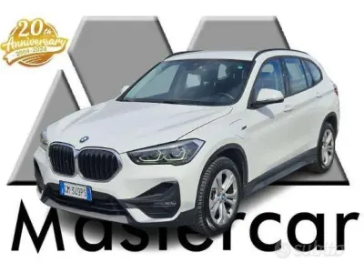 Käytetty BMW X1 Advantage 125 HP (91 kW) 2022 Valkoinen Katumaasturi