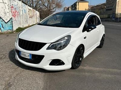 Usata Opel Corsa OPC 192 CV (141 kW) 2011 Bianco Utilitaria