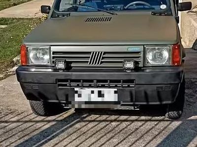 Usado Fiat Panda 4x4 50 CV (36 kW) 1989 Verde Utilitario