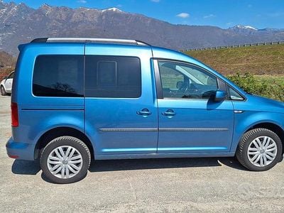 Usata VW Caddy Trendline 122 CV (89 kW) 2019 Blu/azzurro Monovolume
