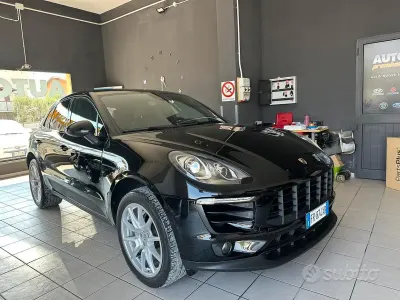 Usata Porsche Macan 250 CV (183 kW) 2015 Nero SUV