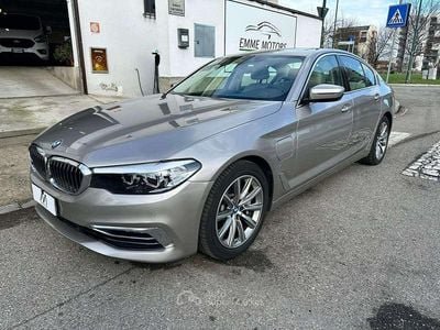 Usata BMW 530e Luxury Line 184 CV (135 kW) 2019 Cashmere silver metallizzato Berlina