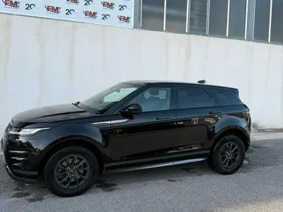 Usado Land Rover Range Rover R-Dynamic 126 HP (92 kW) 2020 Preto SUV