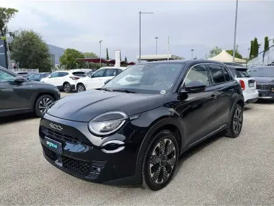 Usata Fiat 600 La Prima 110 CV (80 kW) 2025 Nero SUV
