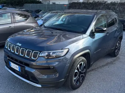 Begagnad Jeep Compass Limited 131 HK (96 kW) 2024 Blå SUV