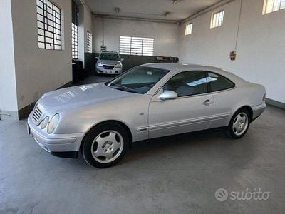 Usata Mercedes CLK200 Elegance 135 CV (99 kW) 1998 Grigio Coupé
