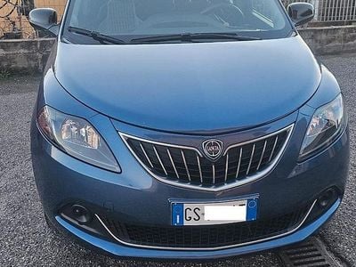 Usata Lancia Ypsilon 60 CV (44 kW) 2024 Blu Utilitaria
