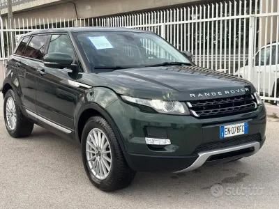 Käytetty Land Rover Range Rover evoque Pure 150 HP (110 kW) 2012 Vihreä Katumaasturi
