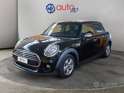 Usata Mini Cooper 135 CV (99 kW) 2015 Nero Utilitaria
