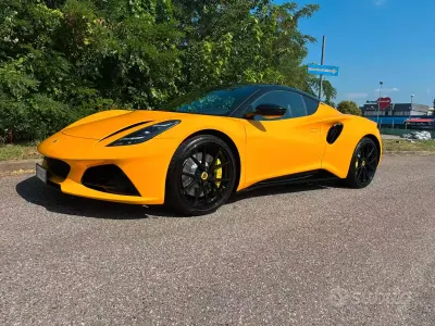 Usata Lotus Emira 364 CV (267 kW) 2024 Giallo Coupé