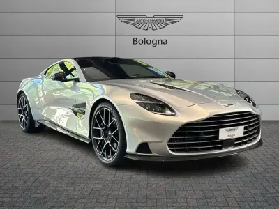 Nuova Aston Martin Vanquish 835 CV (614 kW) 2026 Lighting silver Coupé
