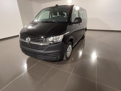 Usata VW Caravelle 150 CV (110 kW) 2023 Deep black perlato Monovolume