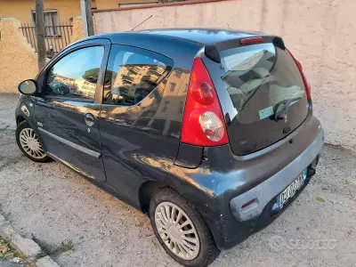 Usata Peugeot 107 68 CV (50 kW) 2007 Utilitaria