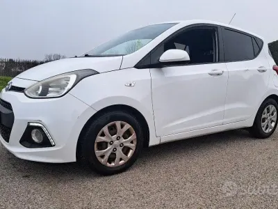 Usata Hyundai i10 Comfort 69 CV (50 kW) 2014 Bianco Utilitaria