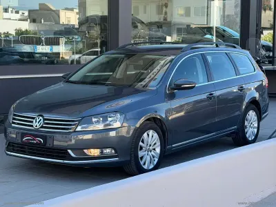 Usata VW Passat Comfortline 140 CV (102 kW) 2014 Grigio Station wagon