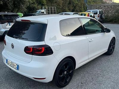 Usata VW Golf VI Highline 122 CV (89 kW) 2010 Bianco Utilitaria