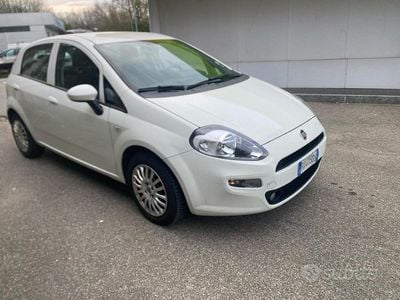 Usata Fiat Punto 90 CV (66 kW) 2016 Bianco Berlina