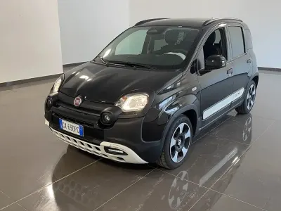 Usata Fiat Panda Cross Cross 70 CV (51 kW) 2025 601nero cinema pastello Utilitaria