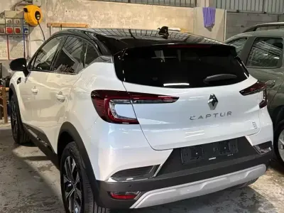 Usata Renault Captur 101 CV (74 kW) 2025 Bianco SUV