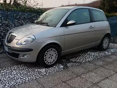 Usata Lancia Ypsilon 60 CV (44 kW) 2005 Utilitaria