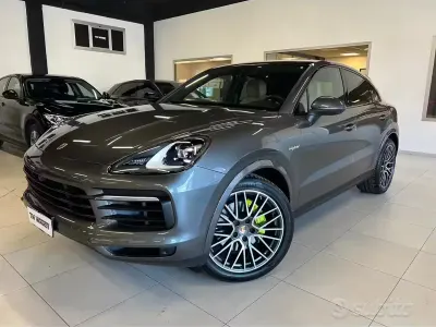 Usata Porsche Cayenne 340 CV (250 kW) 2021 Grigio SUV