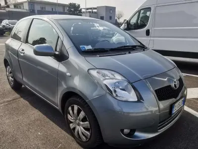 Usata Toyota Yaris Sol 87 CV (63 kW) 2007 Other Utilitaria