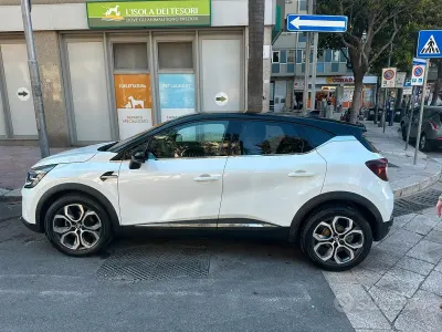 Usata Renault Captur 101 CV (74 kW) 2023 Bianco SUV