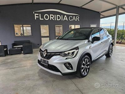 Usata Renault Captur Techno 91 CV (66 kW) 2024 Argento SUV