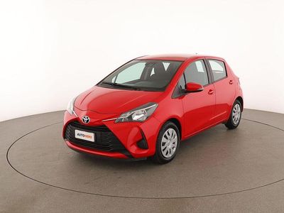 Usata Toyota Yaris Cool 70 CV (51 kW) 2018 Rosso Utilitaria
